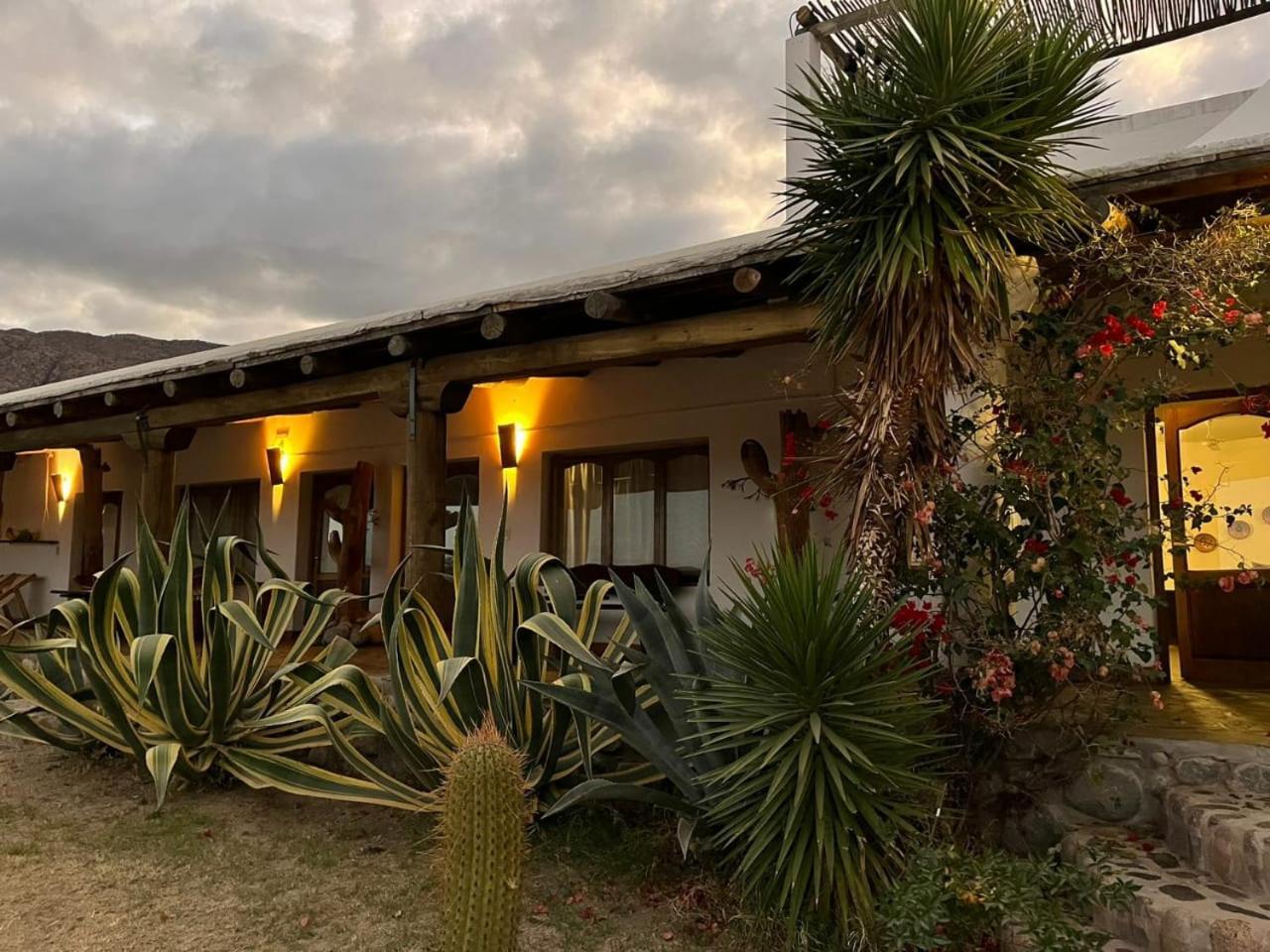 Hotel Texas Кафаяте Екстериор снимка